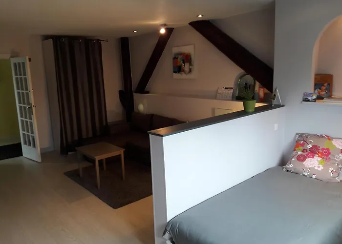 高尔夫花园公寓 *